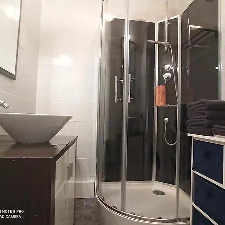 Apartment M & L *