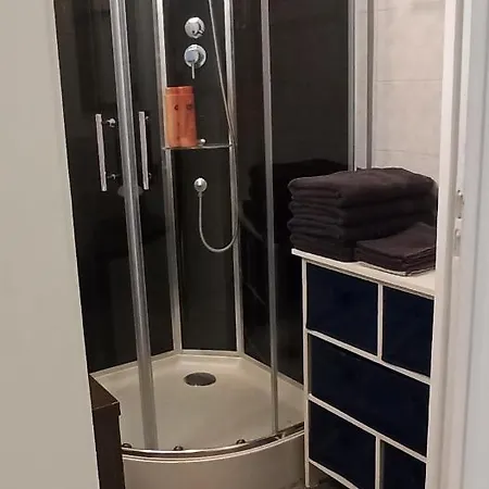 M & L Apartment *