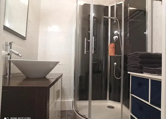 Apartment M & L *